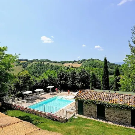 Holiday home San Liberio Sleeps 26 Pool Air Con Wifi Montemaggiore al Metauro