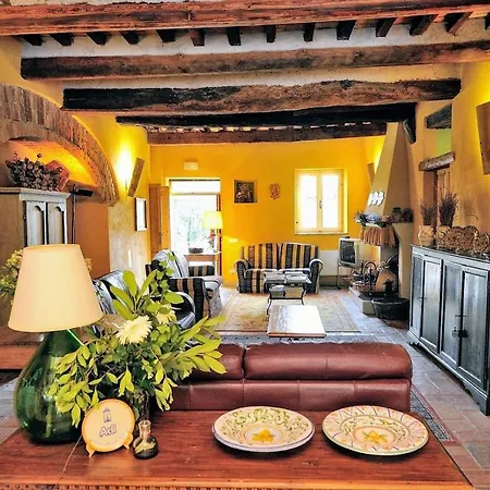 Holiday home San Liberio Sleeps 26 Pool Air Con Wifi Montemaggiore al Metauro
