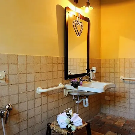 San Liberio Sleeps 26 Pool Air Con Wifi Holiday home Montemaggiore al Metauro