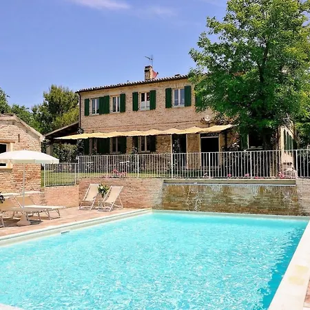 San Liberio Sleeps 26 Pool Air Con Wifi Holiday home