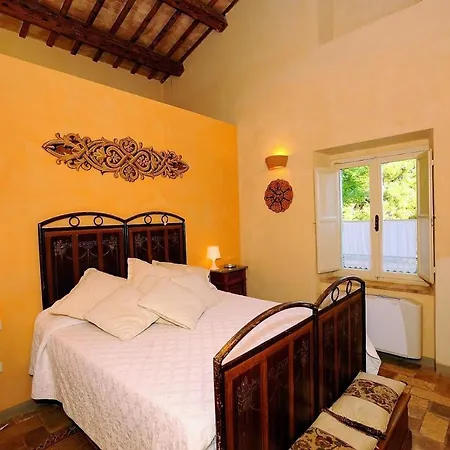 Holiday home San Liberio Sleeps 26 Pool Air Con Wifi Montemaggiore al Metauro